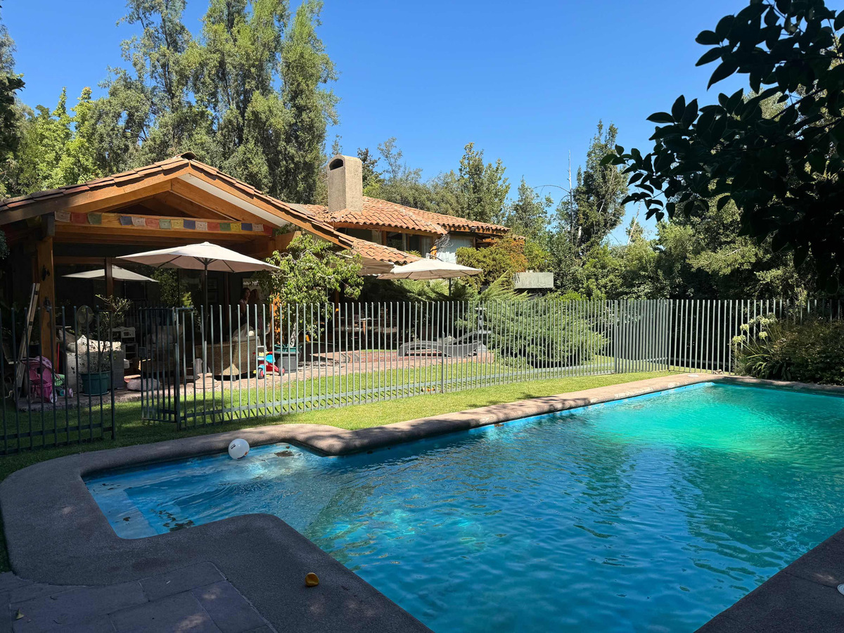 Venta Casa 5D 4B 7E El Huinganal - Lo Barnechea