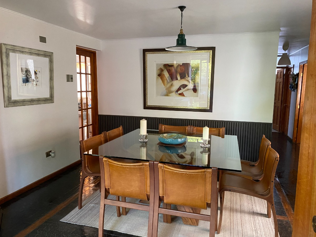 Venta Casa NOSP 4D en suite Walk-in cl&oacute;set 3B 2E 2B Estadio Croata - Vitacura