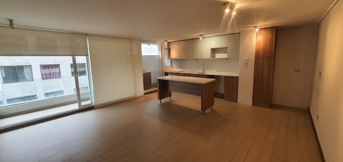 Arriendo Departamento O 2D en suite Walk-in cl&oacute;set 2B 1E 1B Las Lilas - Providencia
