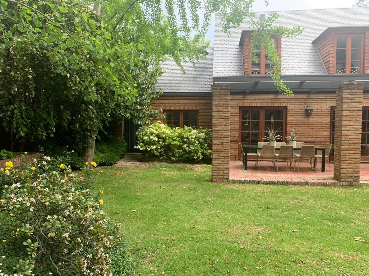 Venta Casa 7D 5B 6E 1B El Huinganal - Lo Barnechea