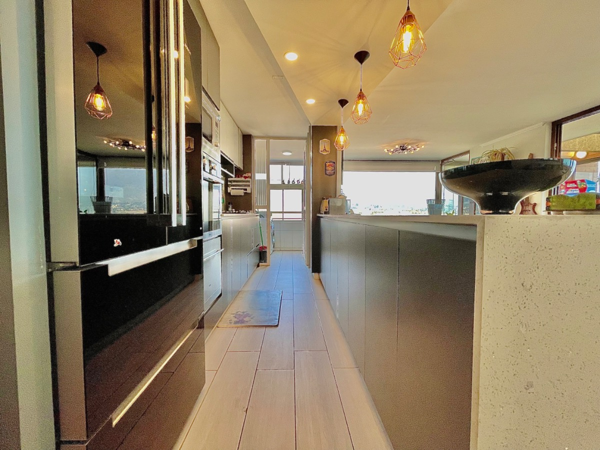 Arriendo Departamento SO 2D en suite 2B 1E 1B Rotonda Atenas - Las Condes