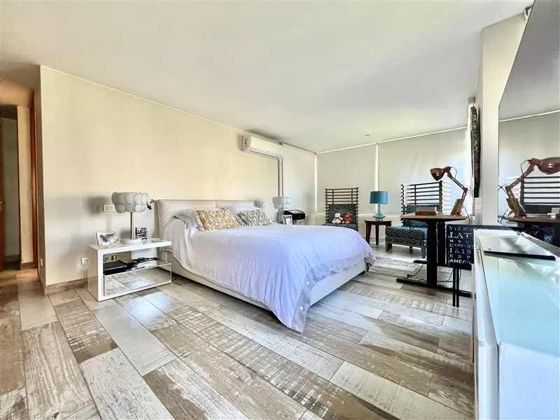 Venta Departamento SO 4D en suite Walk-in cl&oacute;set 5B 3E 1B Villa El Dorado - Vitacura