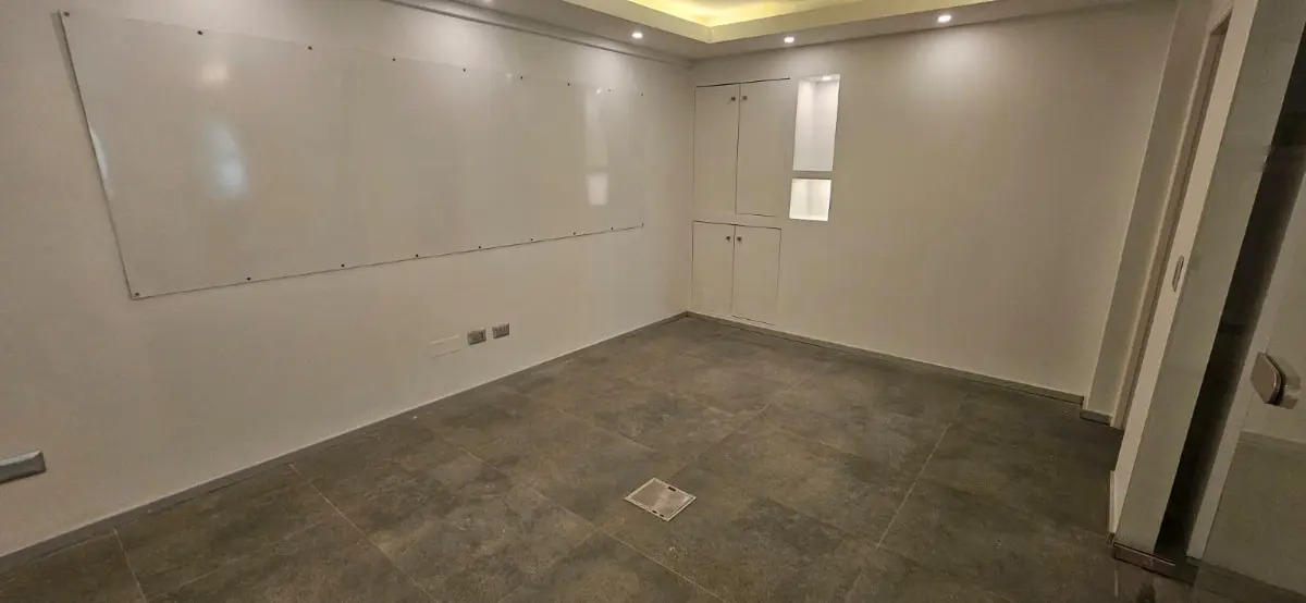 Venta Oficina P 2B 1E Barrio El Golf - Las Condes