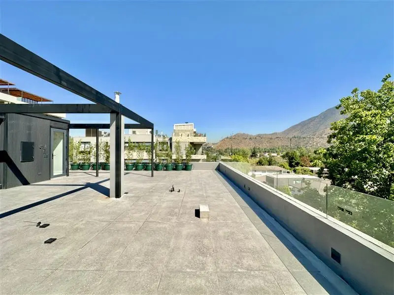 Arriendo Departamento Nor-Oriente 3D 4B 2E 1B Borde R&iacute;o - Casa Piedra - Vitacura