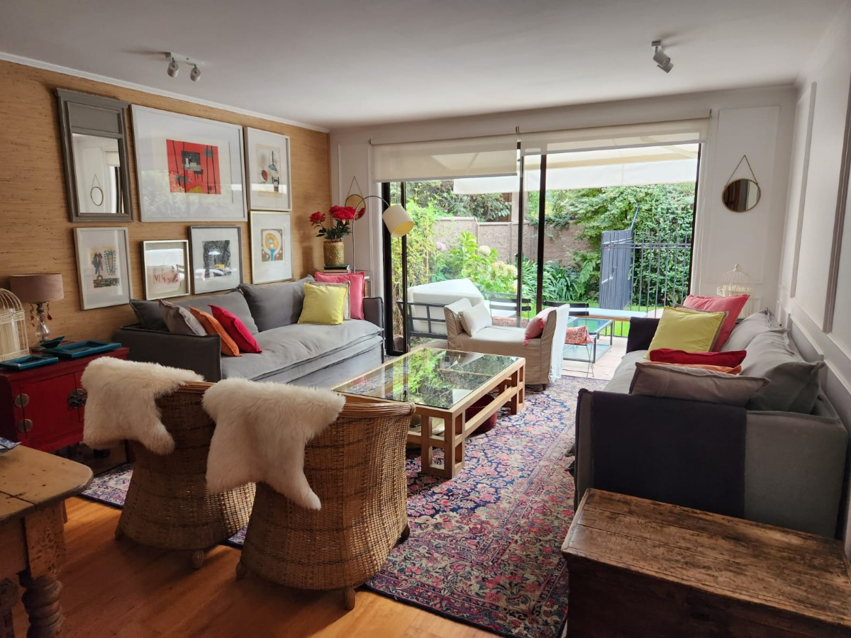 Arriendo Casa 6D en suite Walk-in cl&oacute;set 5B 2E 1B San Carlos de Apoquindo - Las Condes