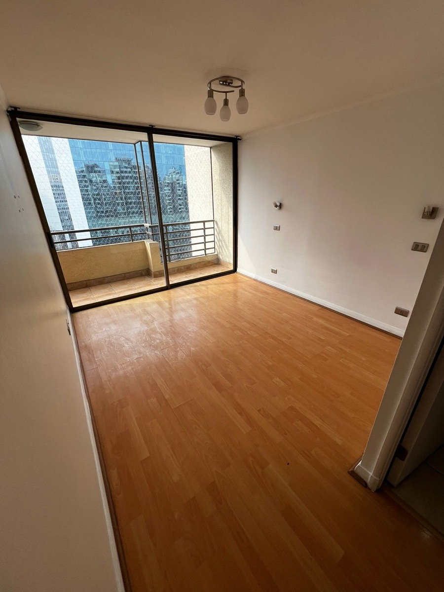 Arriendo Departamento N 2D en suite Walk-in cl&oacute;set 2B 1E 1B Nueva Las Condes - Las Condes