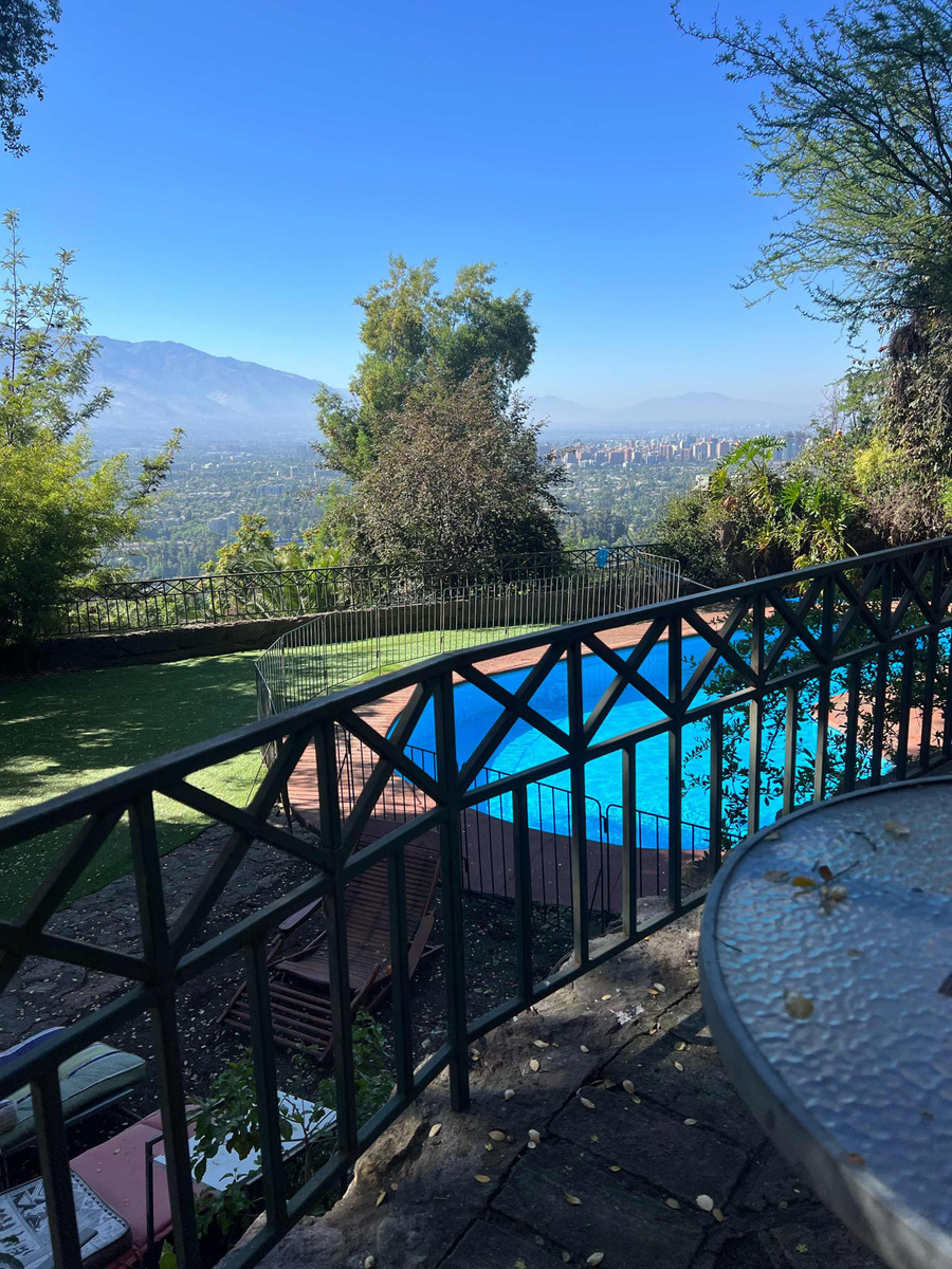 Venta Casa 5D 4B 8E Lo Curro - Vitacura