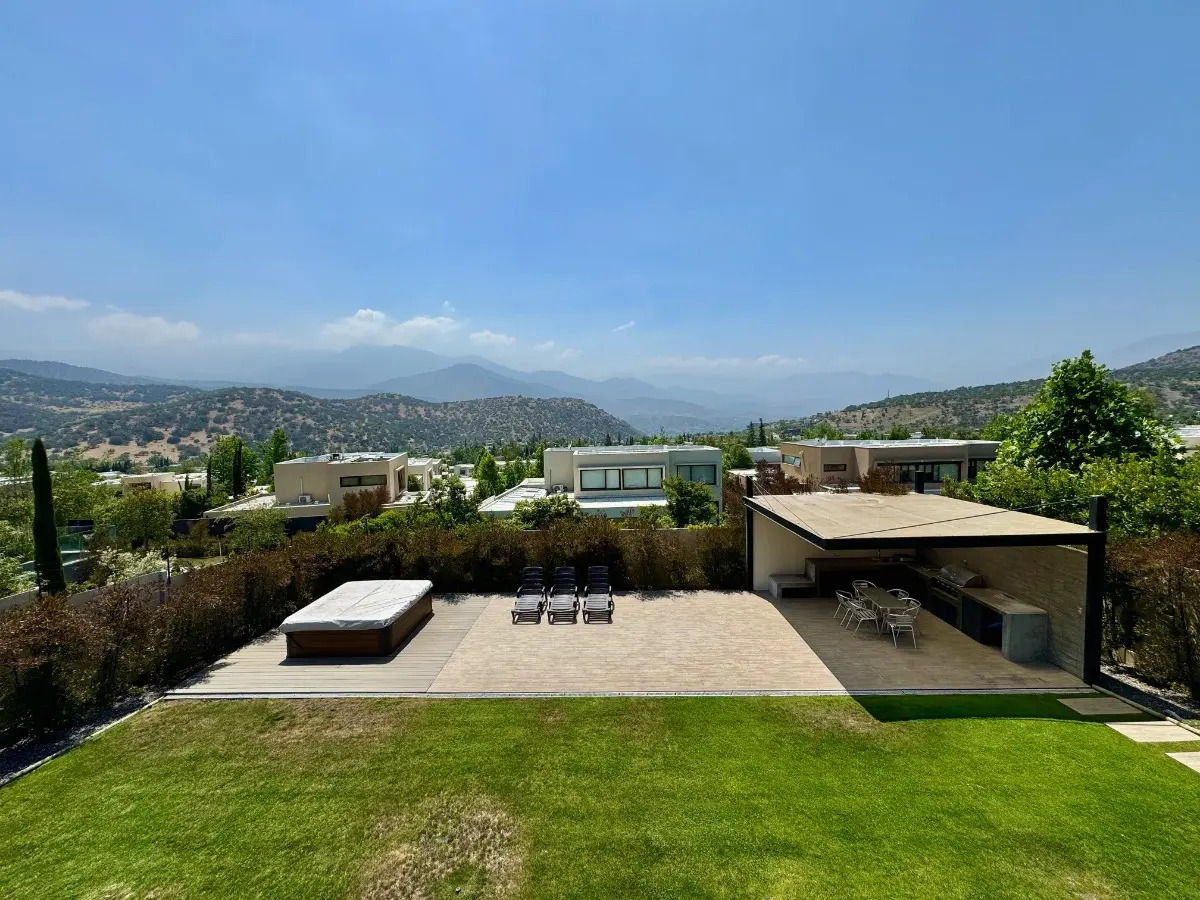 Venta Casa NO 4D en suite Walk-in cl&oacute;set 3B 2E 1B Los Trapenses - Lo Barnechea