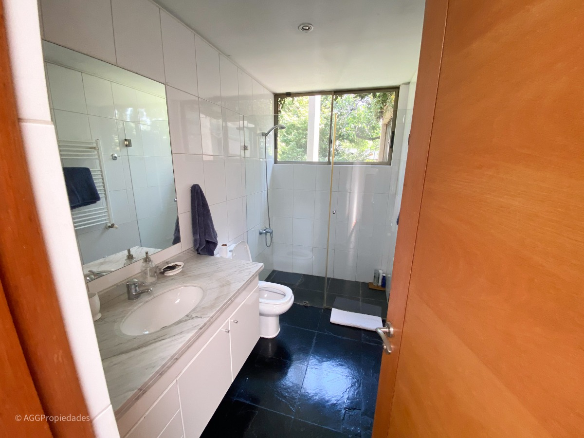 Venta Casa 5D Los Dominicos - Las Condes