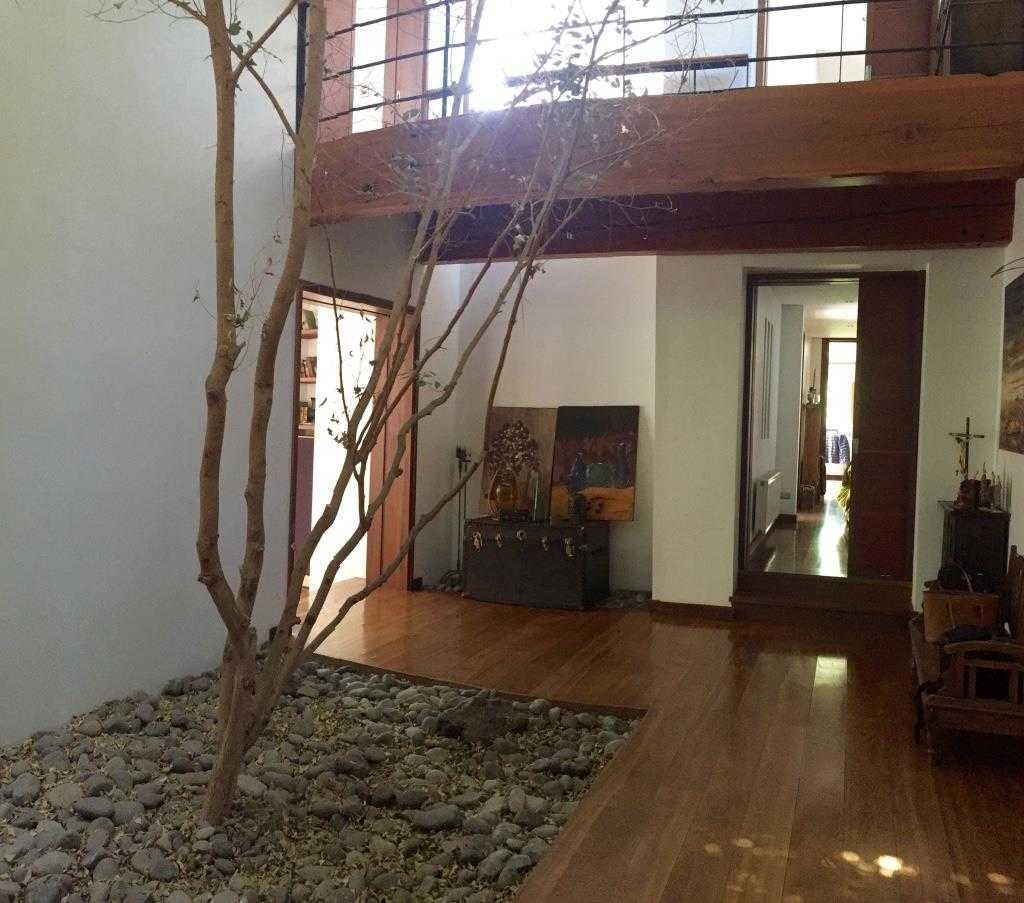 Venta Casa O 4D en suite Walk-in cl&oacute;set 4B 6E 2B Chicureo - Colina