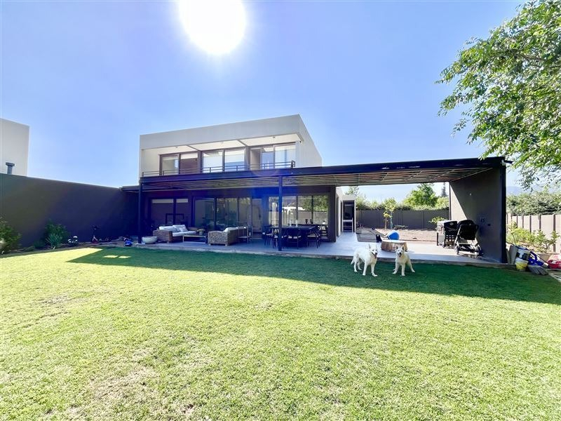 Venta Casa O 4D en suite Walk-in cl&oacute;set 4B 4E Valle Escondido - Lo Barnechea