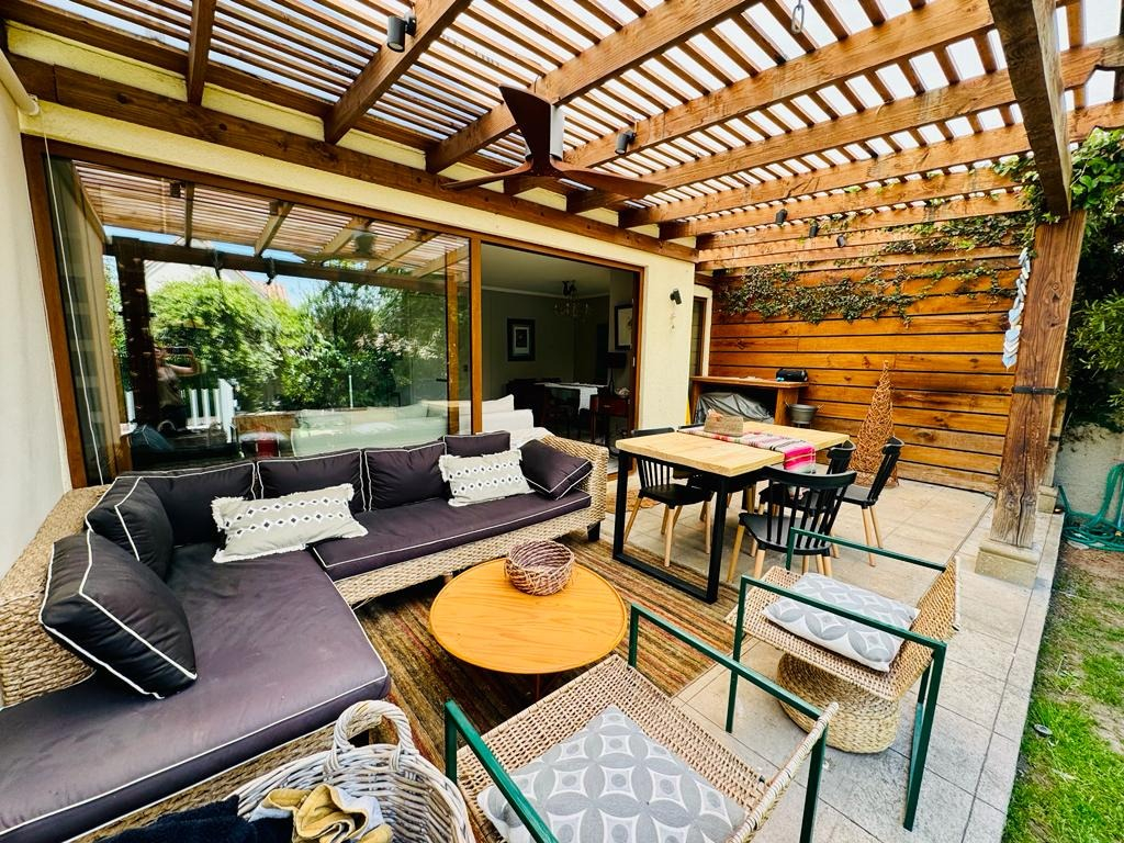 Venta Casa NO 4D en suite Walk-in cl&oacute;set 3B 2E 1B La Dehesa - Lo Barnechea