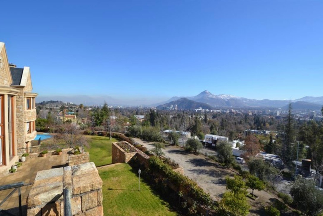 Venta Casa NO 7D en suite Walk-in cl&oacute;set 5B 20E 1B Quinchamal&iacute; - Las Condes