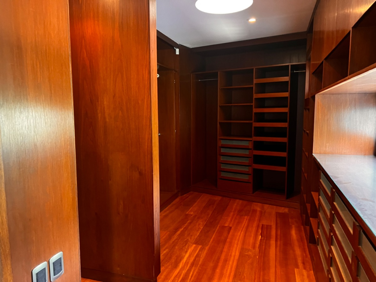 Venta Casa NO 4D en suite Walk-in cl&oacute;set 5B 6E 2B Los Trapenses - Lo Barnechea