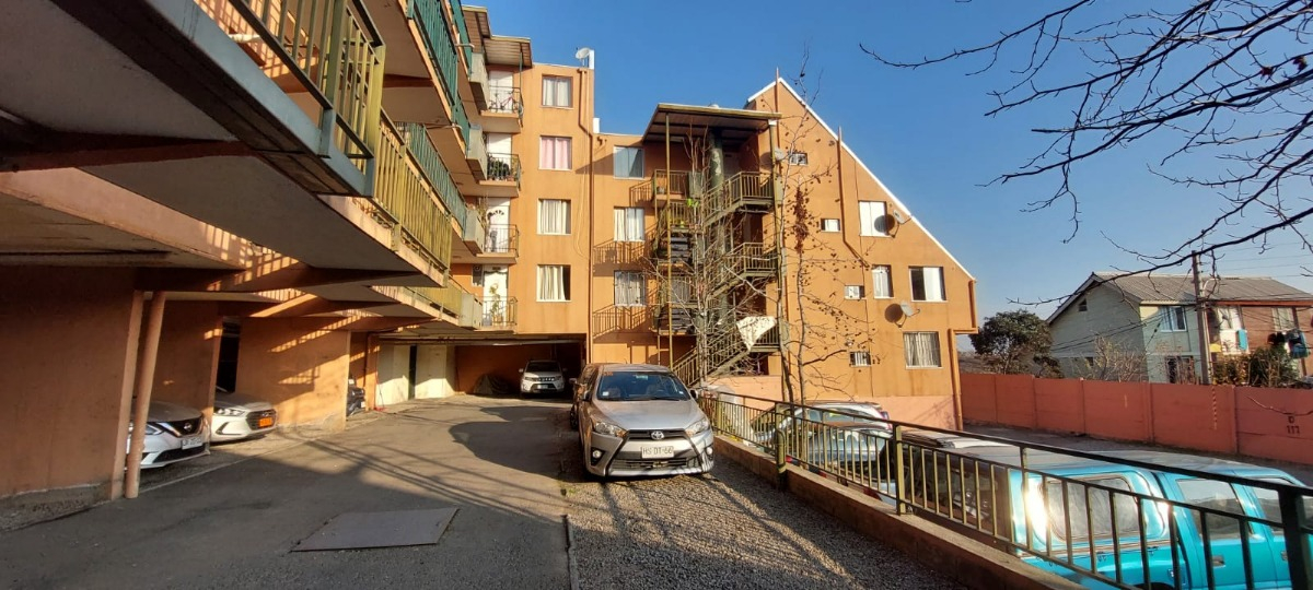 Venta Departamento O 3D en suite 2B 1E 1B Antigua Lo Barnechea - Lo Barnechea