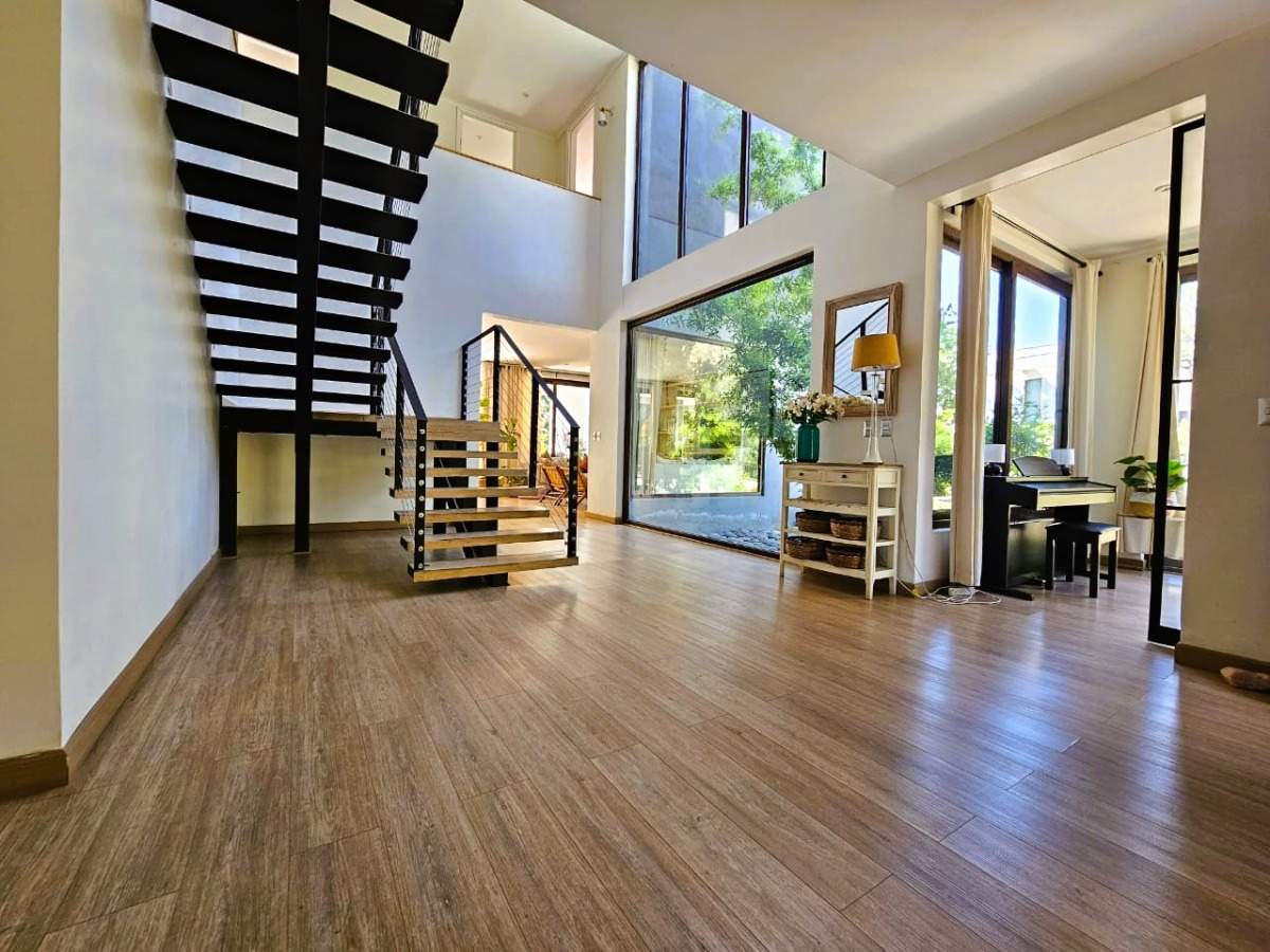 Venta Casa NOSP 3D en suite Walk-in cl&oacute;set 3B 4E 1B Chicureo - Colina