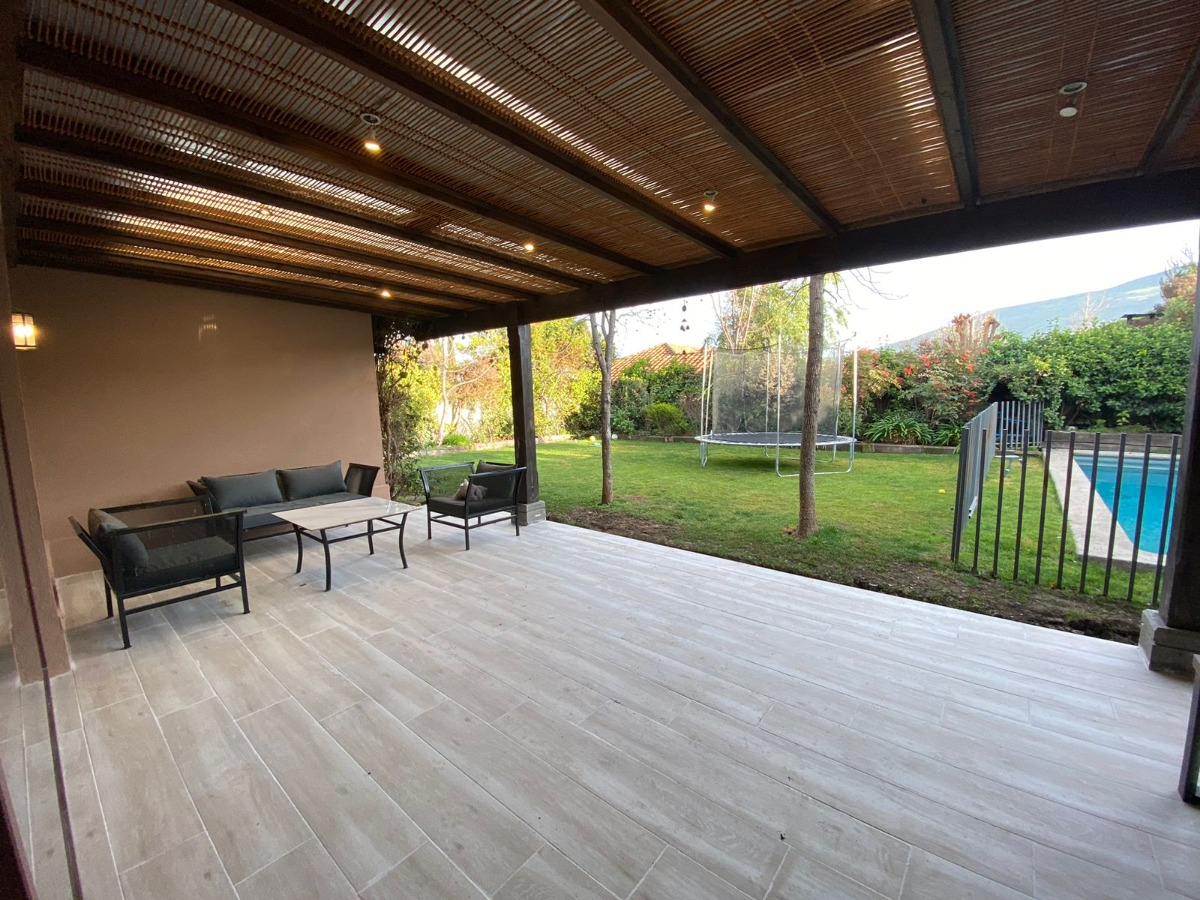 Venta Casa N 4D en suite Walk-in cl&oacute;set 4B 2E 1B Chicureo - Colina