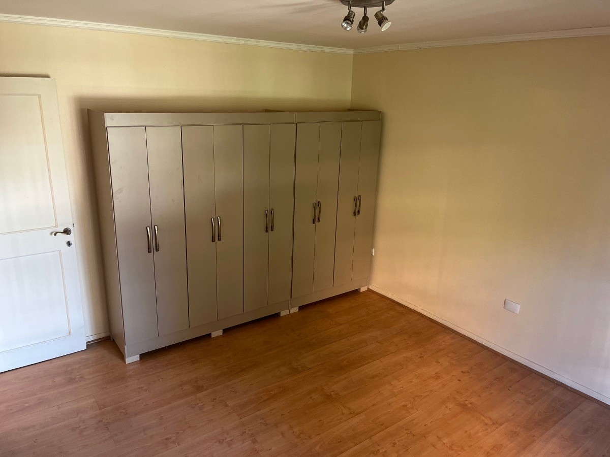 Arriendo Casa NO 3D 2B 1E Metro Escuela Militar - Las Condes