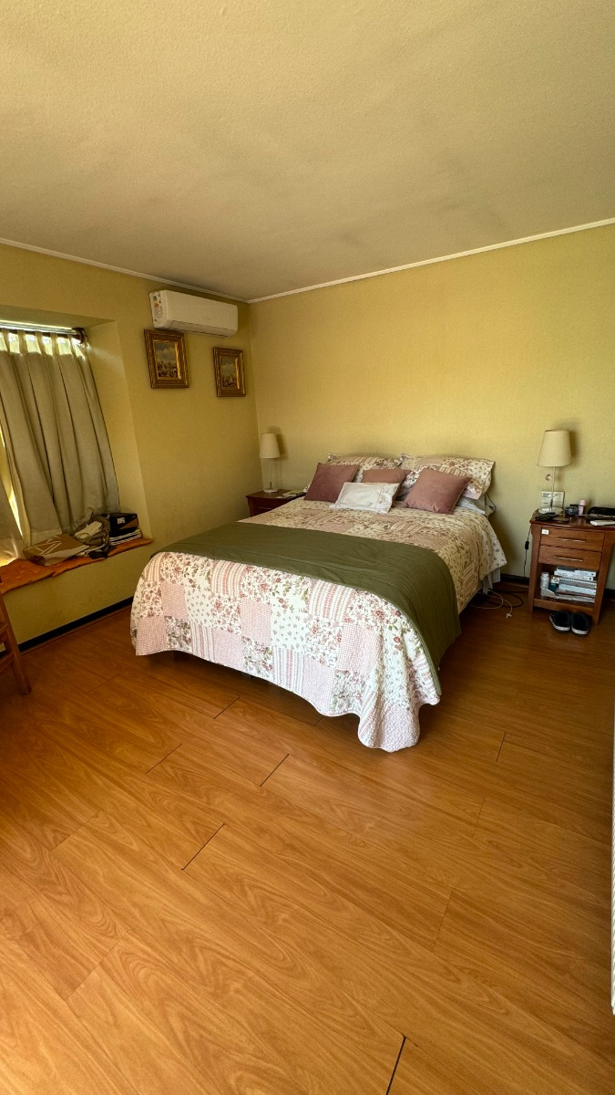 Venta Casa P 7D en suite Walk-in cl&oacute;set 4B 3E 1B Carlos Ossand&oacute;n - La Reina