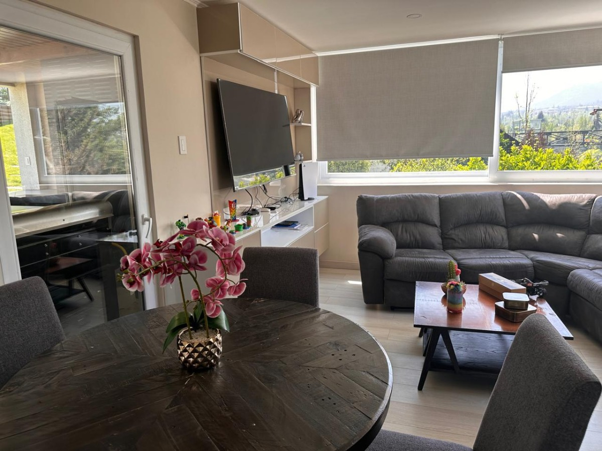 Arriendo Casa NO 4D en suite Walk-in cl&oacute;set 6B 3E 1B Los Dominicos - Las Condes