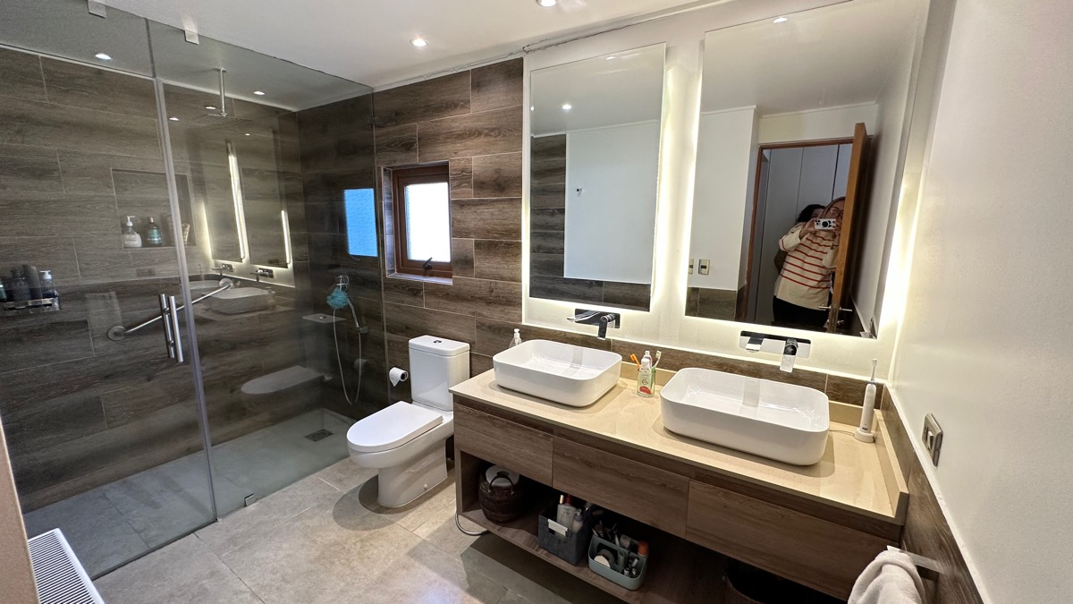 Venta Casa O 5D en suite Walk-in cl&oacute;set 4B 2E 1B Chicureo - Colina