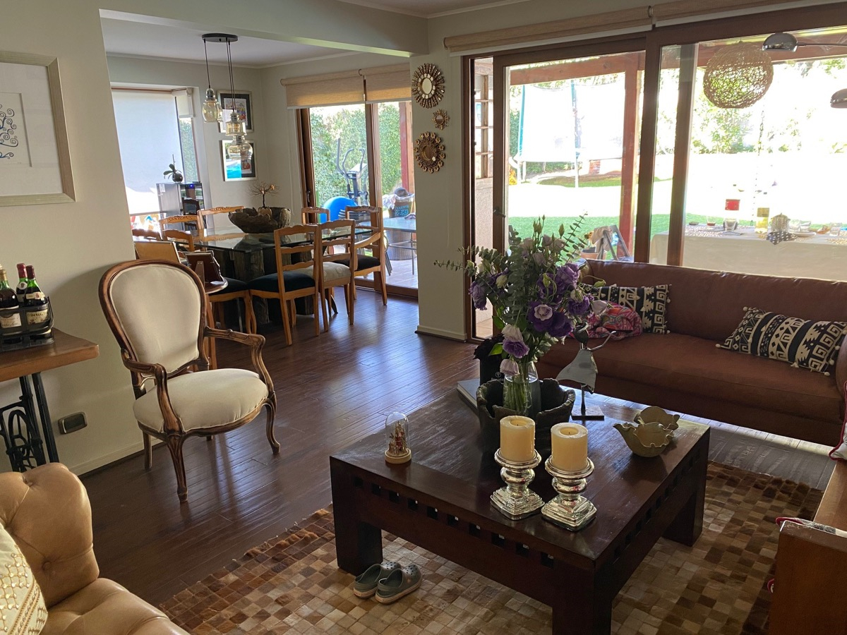 Venta Casa NO 4D en suite Walk-in cl&oacute;set 4B 2E 1B Carlos Ossand&oacute;n - La Reina