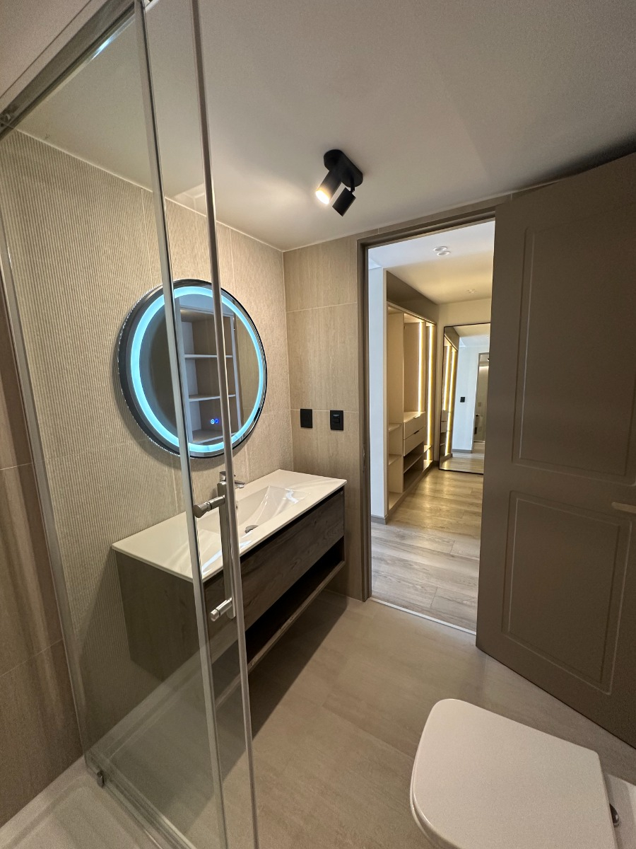 Venta Departamento SO 3D 3B 2E 1B Barrio El Golf - Las Condes