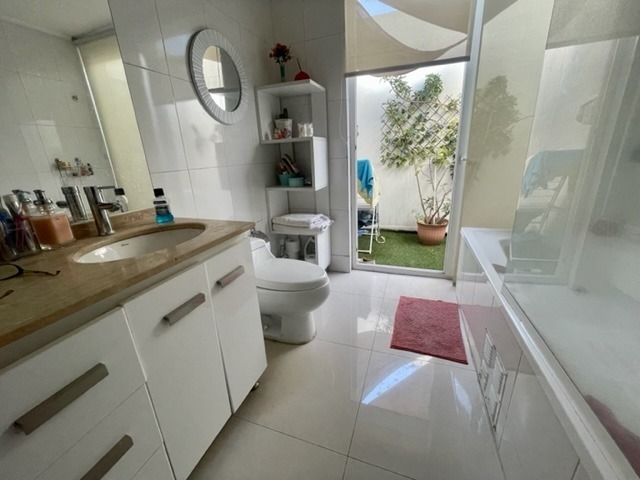 Venta Casa NO 5D en suite Walk-in cl&oacute;set 5B 3E 2B Chicureo - Colina