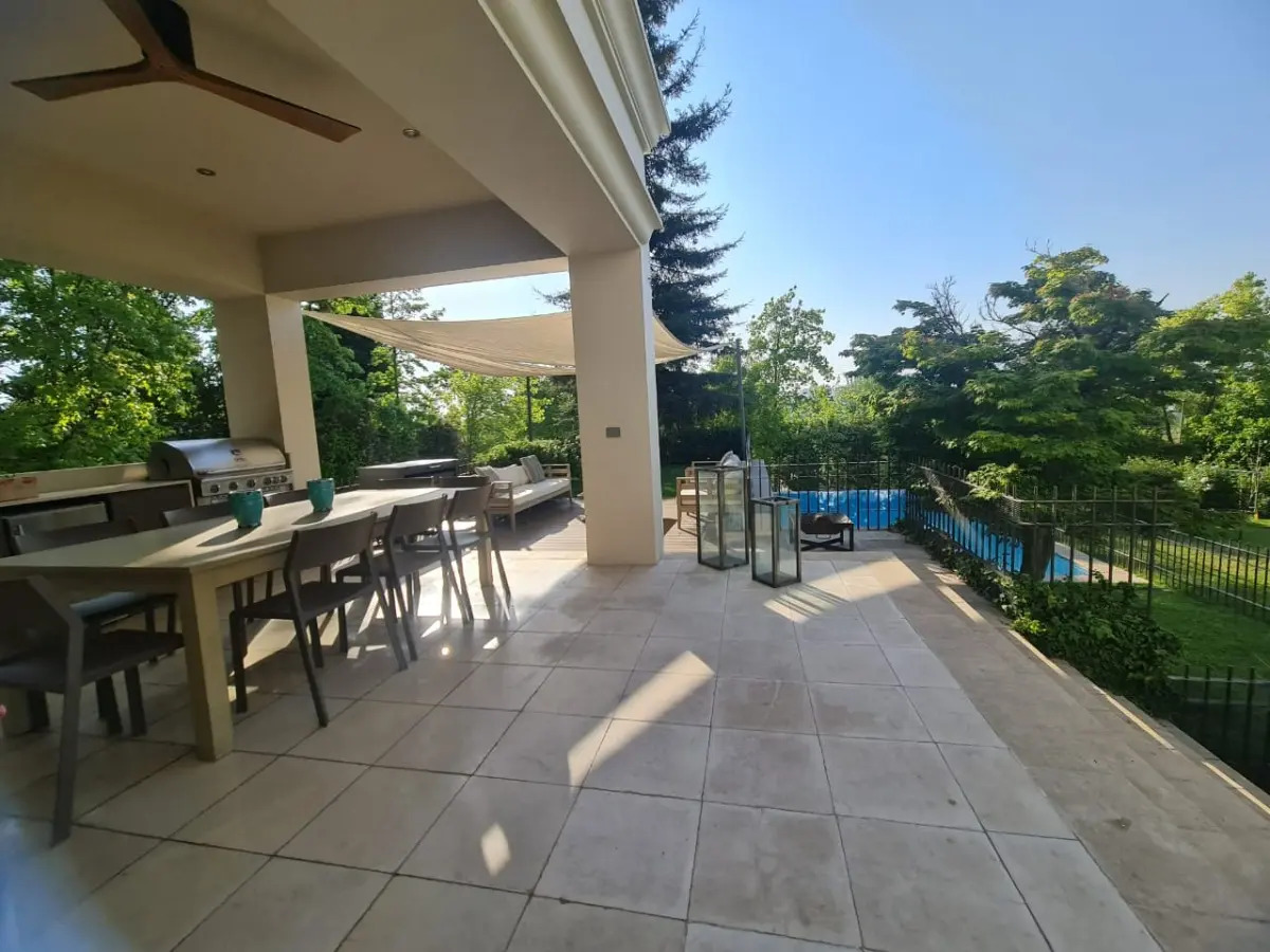 Venta Casa N 5D en suite Walk-in cl&oacute;set 5B 3E 2B San Carlos de Apoquindo - Las Condes