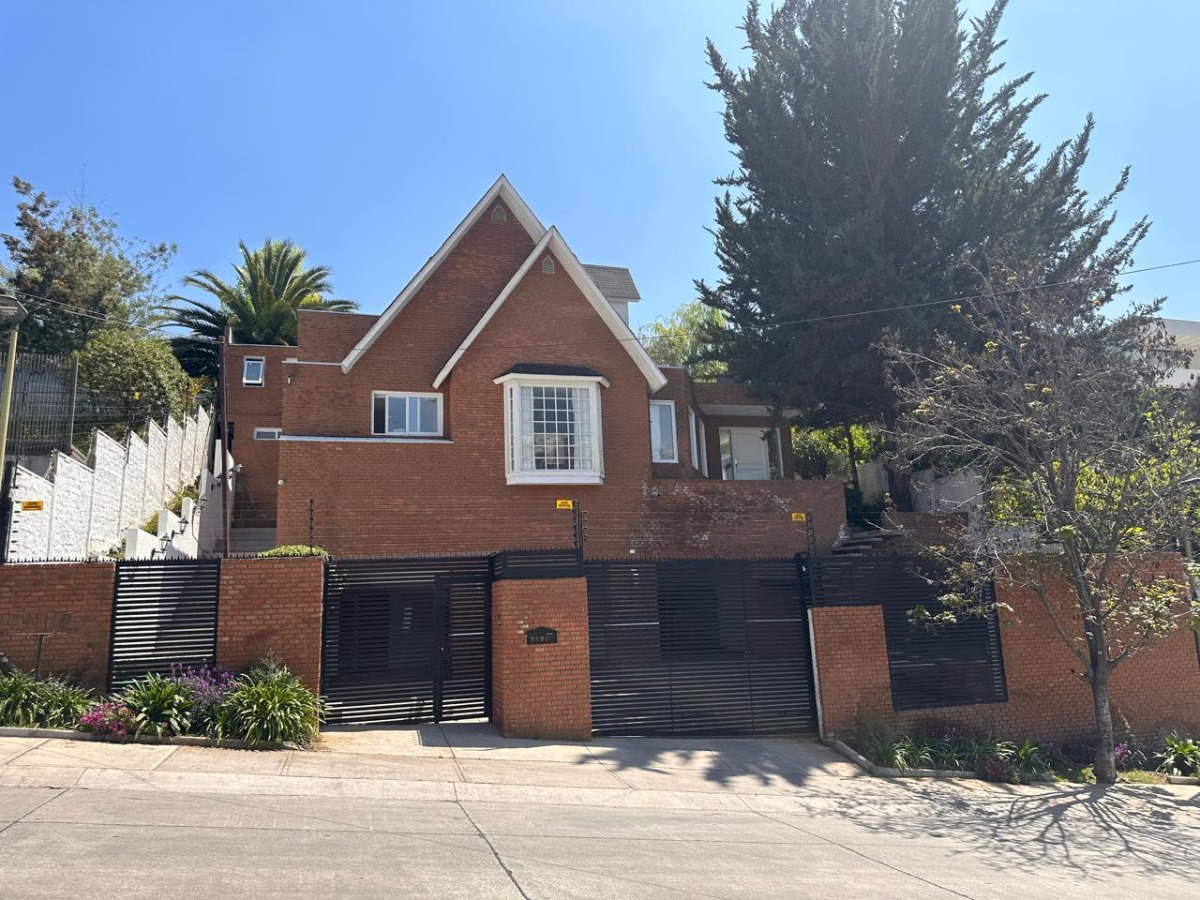 Arriendo Casa NO 4D en suite Walk-in cl&oacute;set 6B 3E 1B Los Dominicos - Las Condes