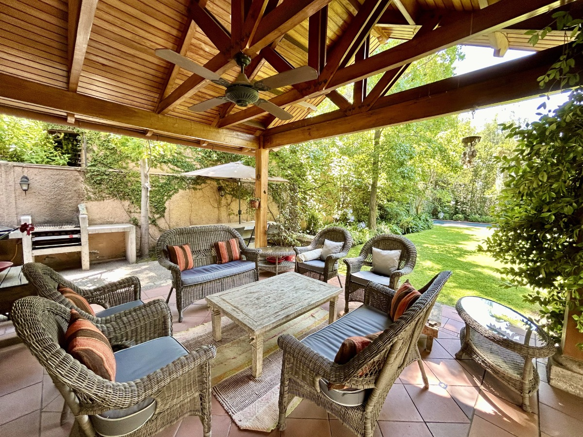 Arriendo Casa NO 5D en suite Walk-in cl&oacute;set 4B 4E 1B Los Trapenses - Lo Barnechea