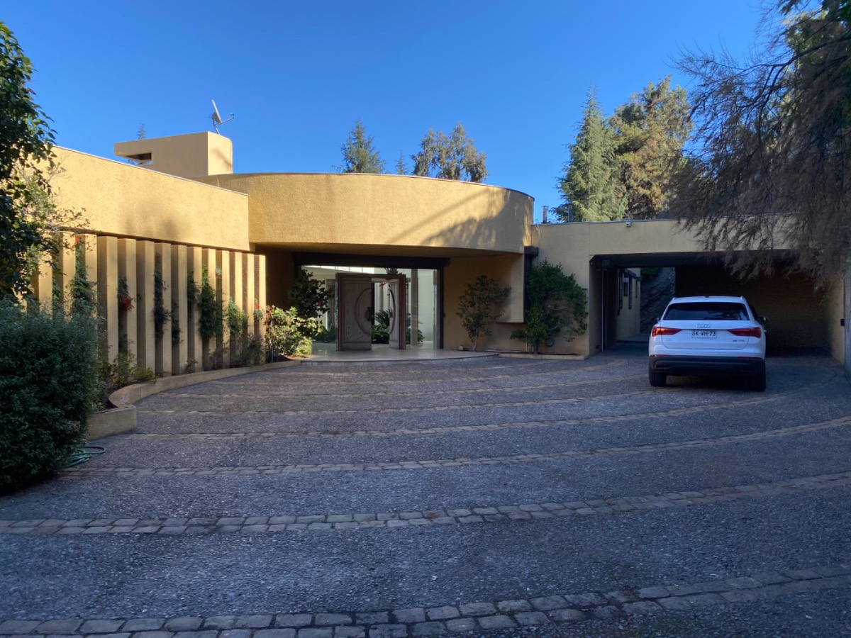 Venta Casa NO 3D 3B 10E 1B Lo Curro - Vitacura
