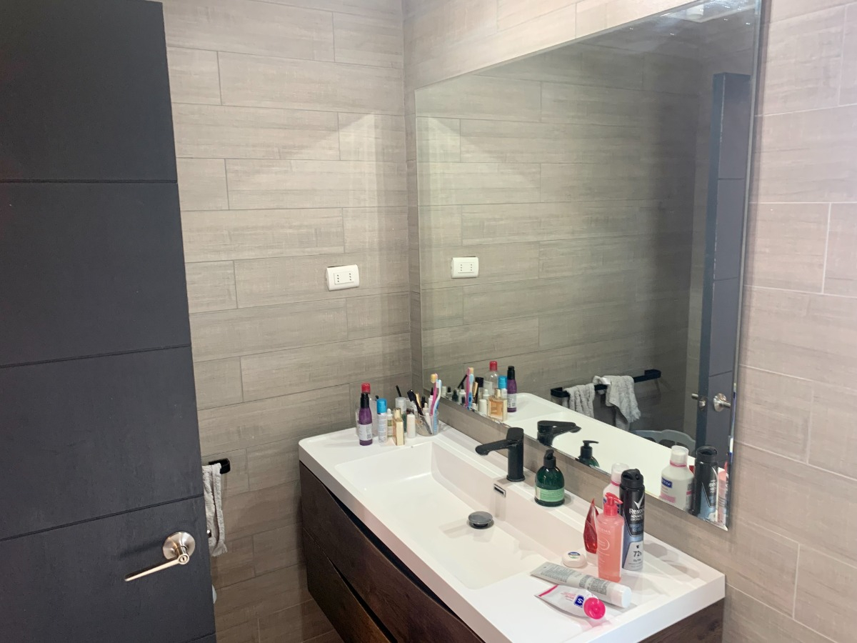 Arriendo Casa 5D Villa El Dorado - Vitacura
