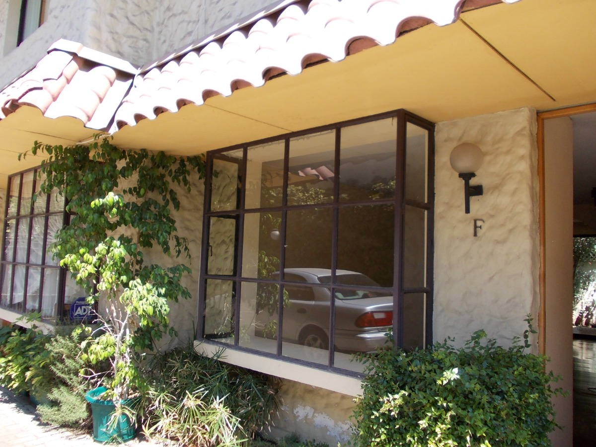 Arriendo Casa NO 6D en suite 4B 1E 1B In&eacute;s de Su&aacute;rez - Providencia