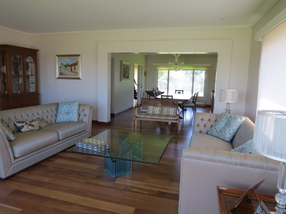 Venta Casa 4D en suite Walk-in cl&oacute;set 6B 4E Lo Barnechea