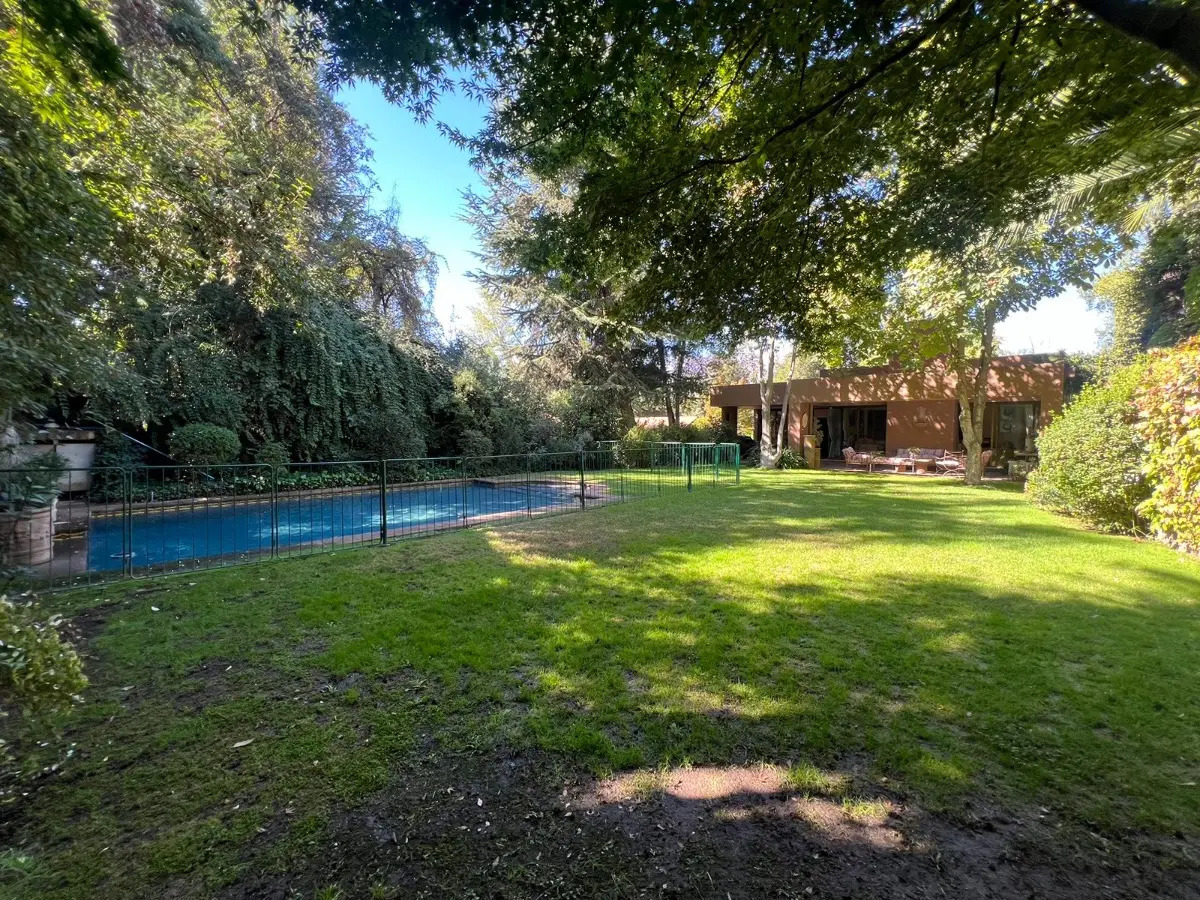 Venta Casa NO 5D en suite Walk-in cl&oacute;set 5B 2E 1B La Dehesa - Lo Barnechea