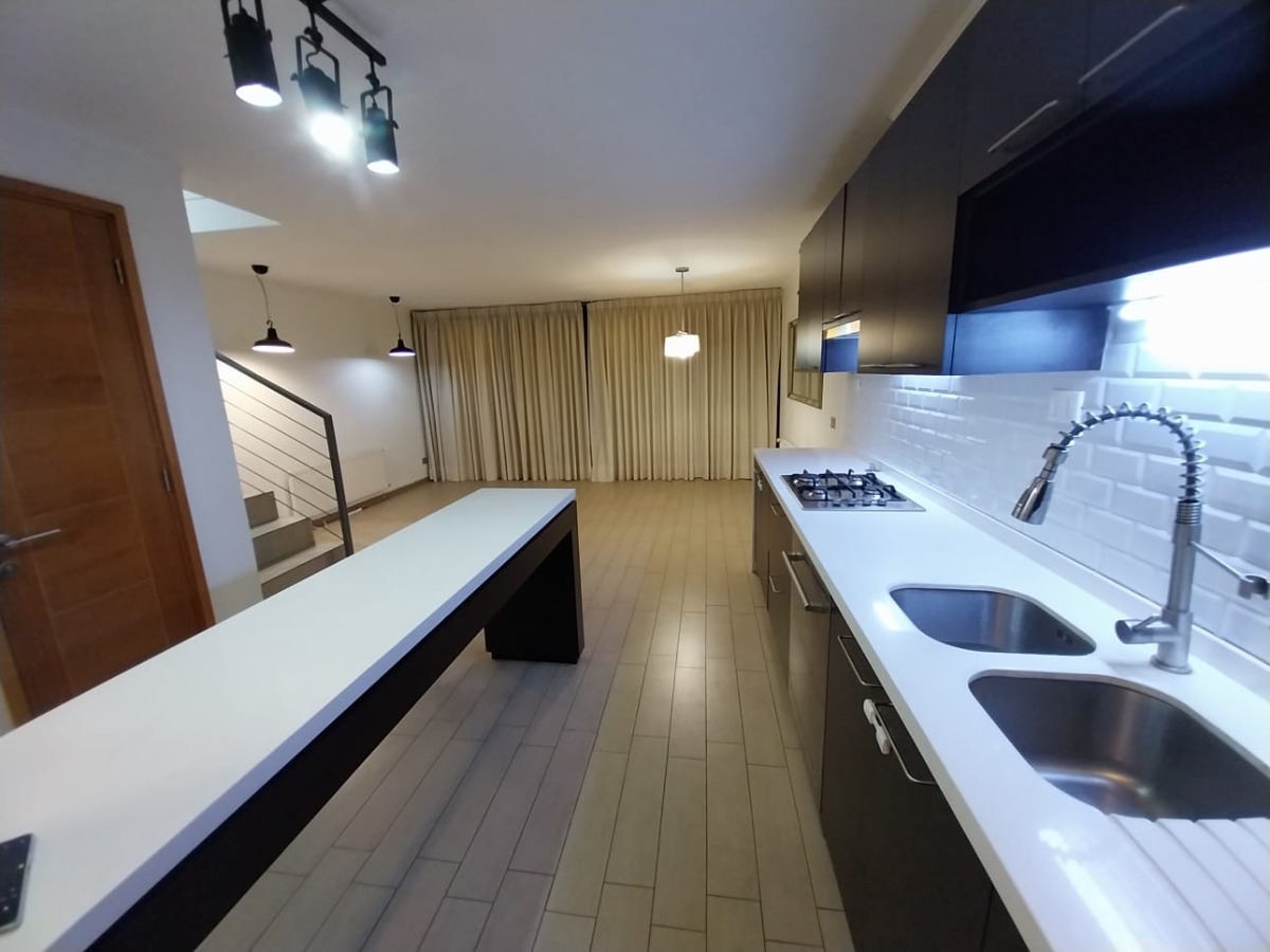 Arriendo Casa S 3D 3B 2E 1B Blest Gana - La Reina