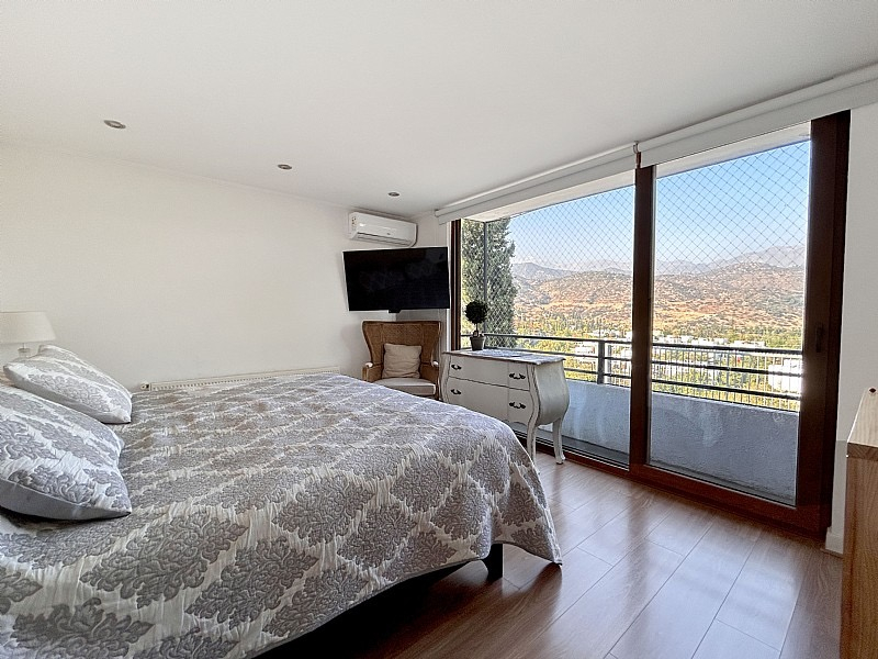 Venta Casa NO 3D en suite Walk-in cl&oacute;set 3B 2E 1B La Dehesa - Lo Barnechea