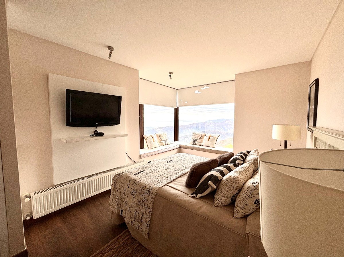 Venta Departamento NO 4D en suite Walk-in cl&oacute;set 3B 1E 1B Centros Invernales - Lo Barnechea