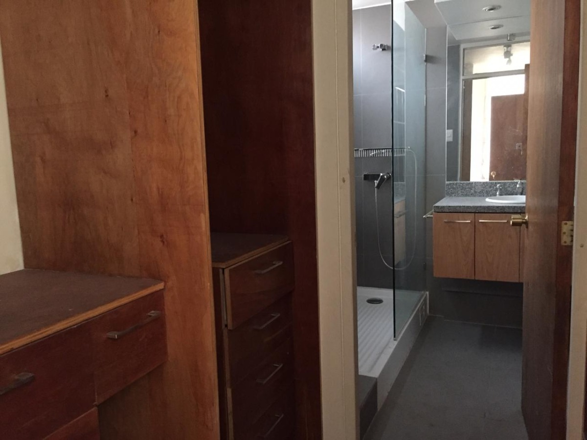 Arriendo Casa 3D en suite Walk-in cl&oacute;set 3B 1E Estoril - Las Condes