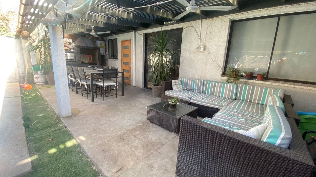 Venta Casa NOSP 5D en suite Walk-in cl&oacute;set 2B 2E Pepe Vila - La Reina