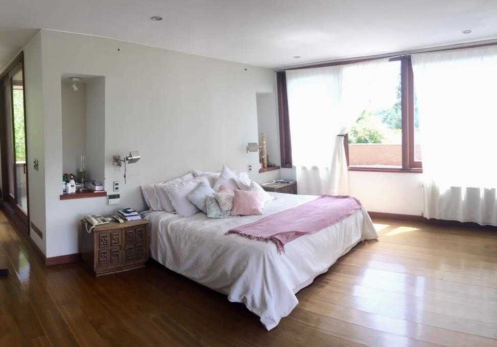 Venta Casa O 4D en suite Walk-in cl&oacute;set 4B 6E 2B Chicureo - Colina