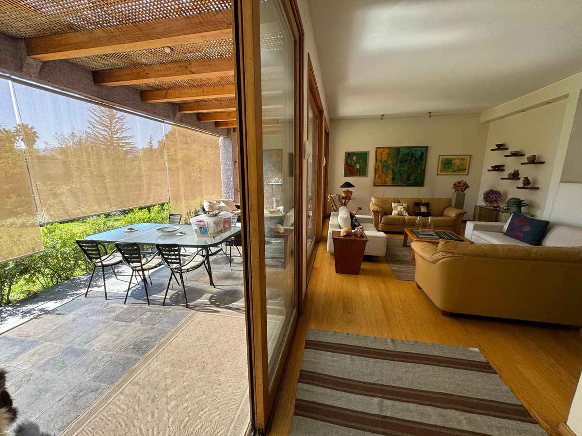 Venta Casa NO 5D 5B 8E 1B Los Dominicos - Las Condes