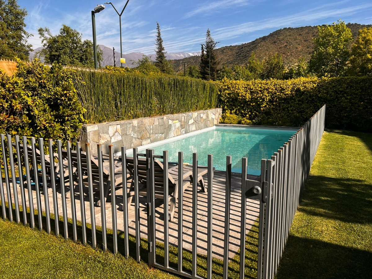 Venta Casa NO 4D 4B 3E 1B La Dehesa - Lo Barnechea