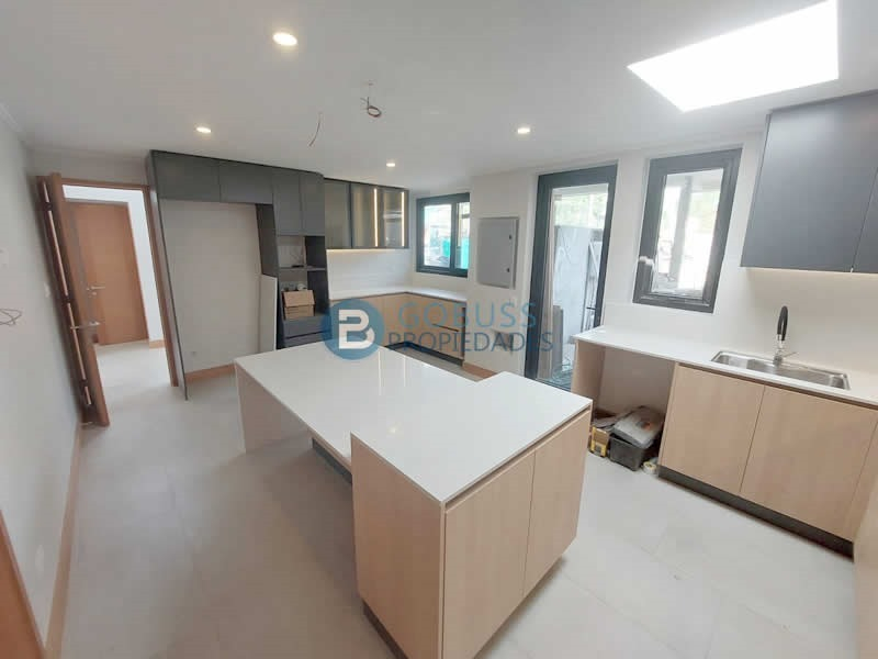 Venta Casa SO 4D en suite Walk-in cl&oacute;set 5B 2E Juan XXIII - Vitacura