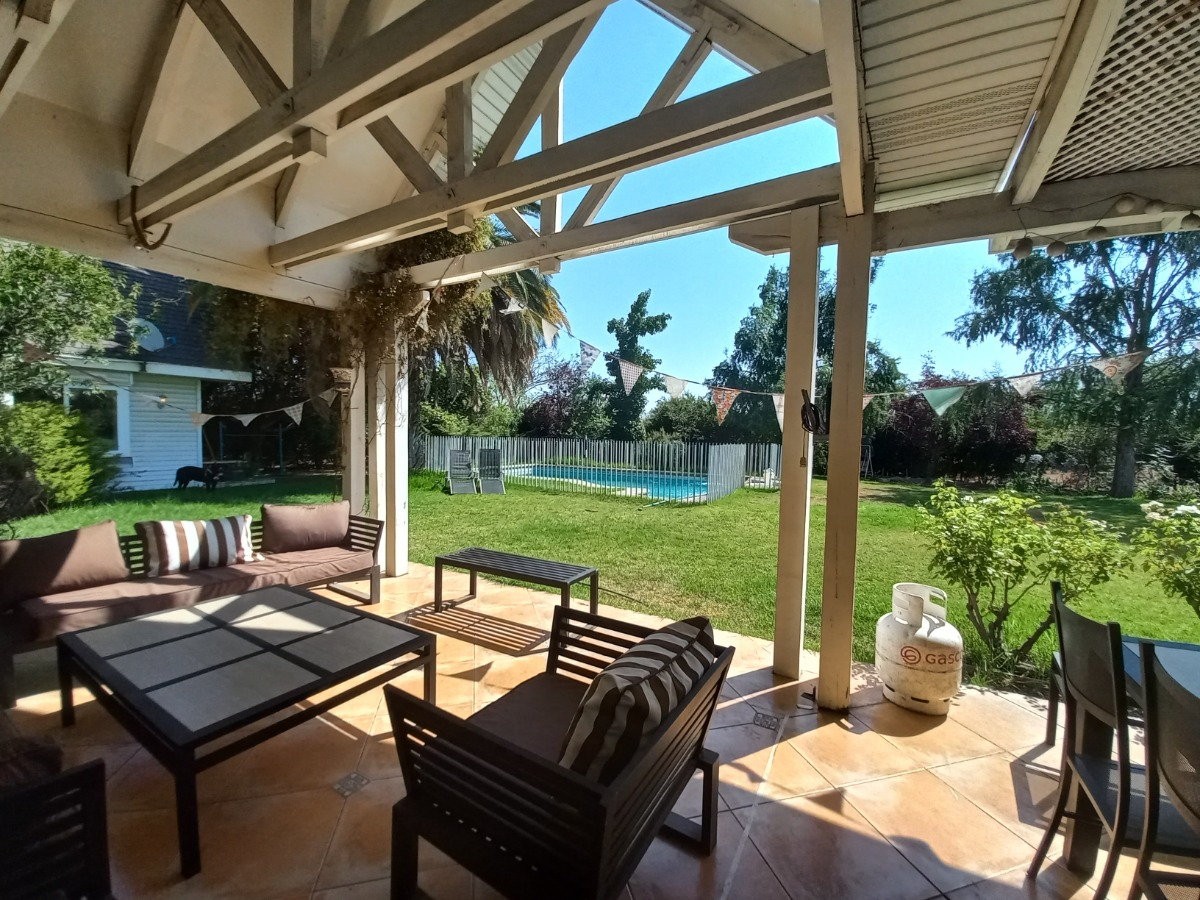 Venta Casa NP 4D en suite Walk-in cl&oacute;set 3B 3E 1B Chicureo - Colina