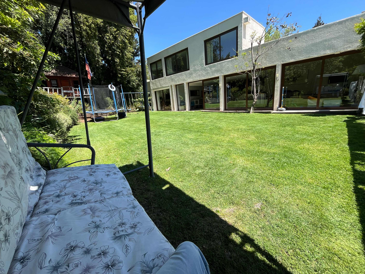 Arriendo Casa O 5D en suite Walk-in cl&oacute;set 4B 4E Los Dominicos - Las Condes