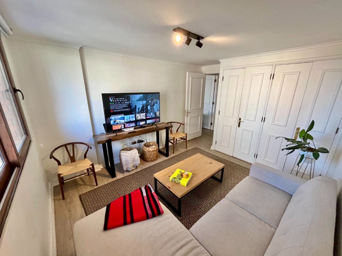Arriendo Departamento SO 3D en suite Walk-in cl&oacute;set 3B 1E 1B Metro Escuela Militar - Las Condes