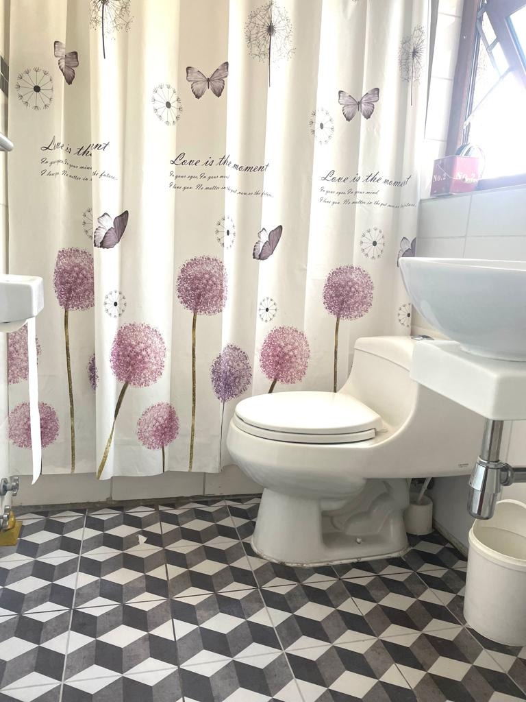 Arriendo Casa NO 5D en suite 3B 1E 1B Los Dominicos - Las Condes