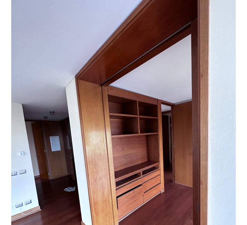 Venta Departamento SP 4D en suite Walk-in cl&oacute;set 3B 1E 1B Barrio El Golf - Las Condes